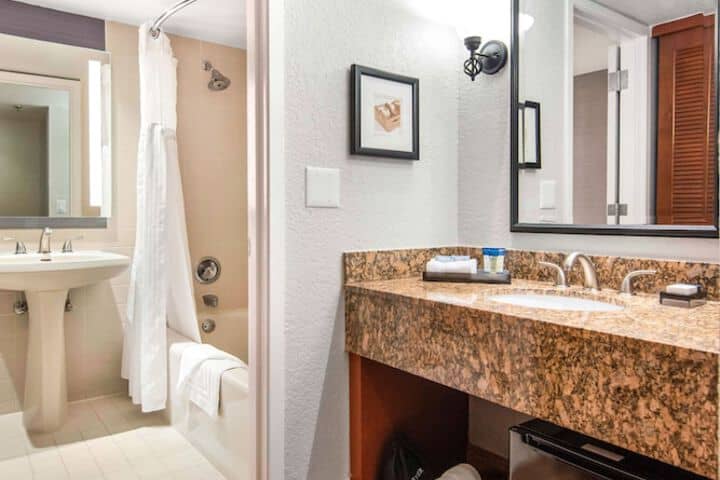 Bathroom sink